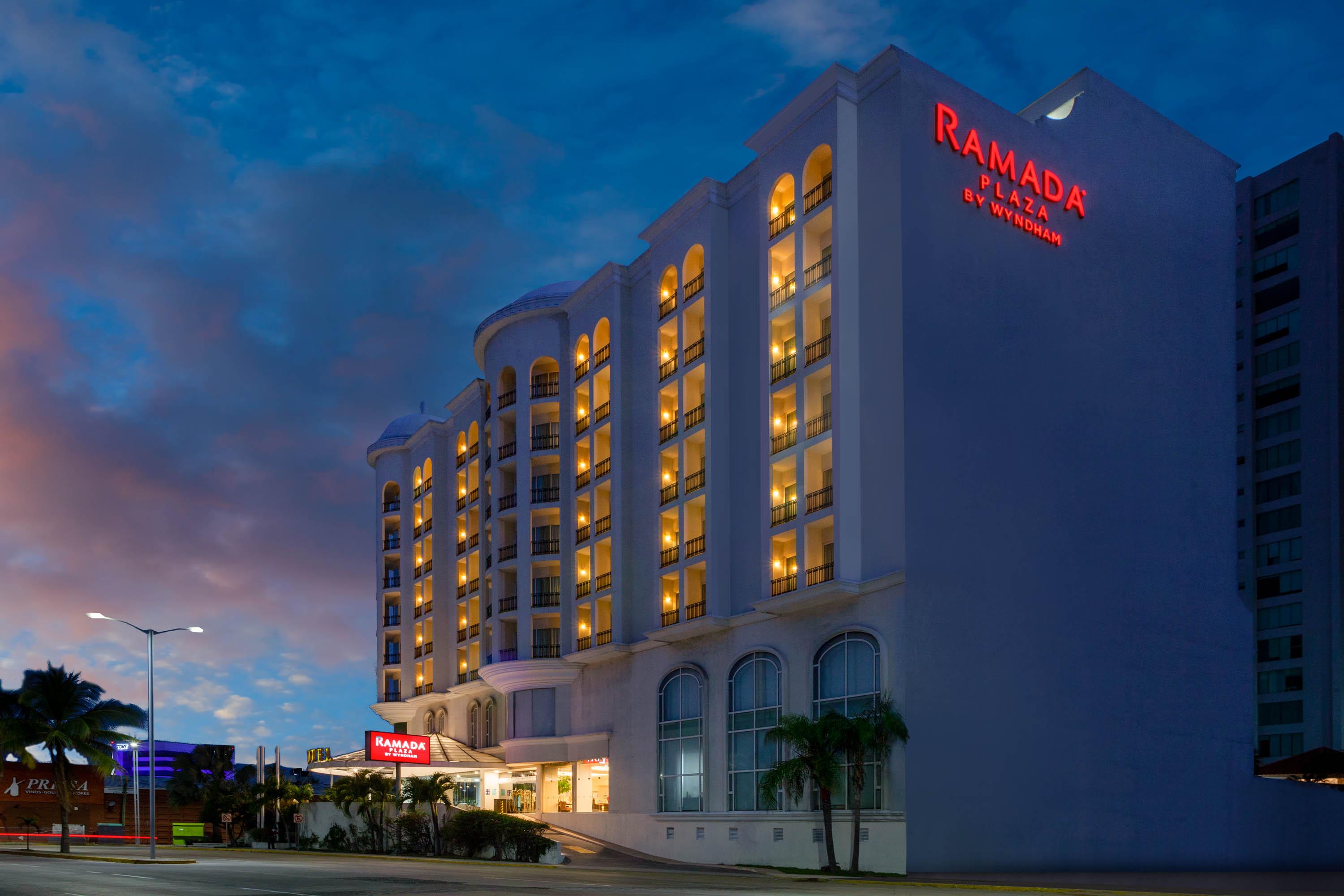 Отель Ramada Plaza By Wyndham Veracruz Boca Del Rio Экстерьер фото