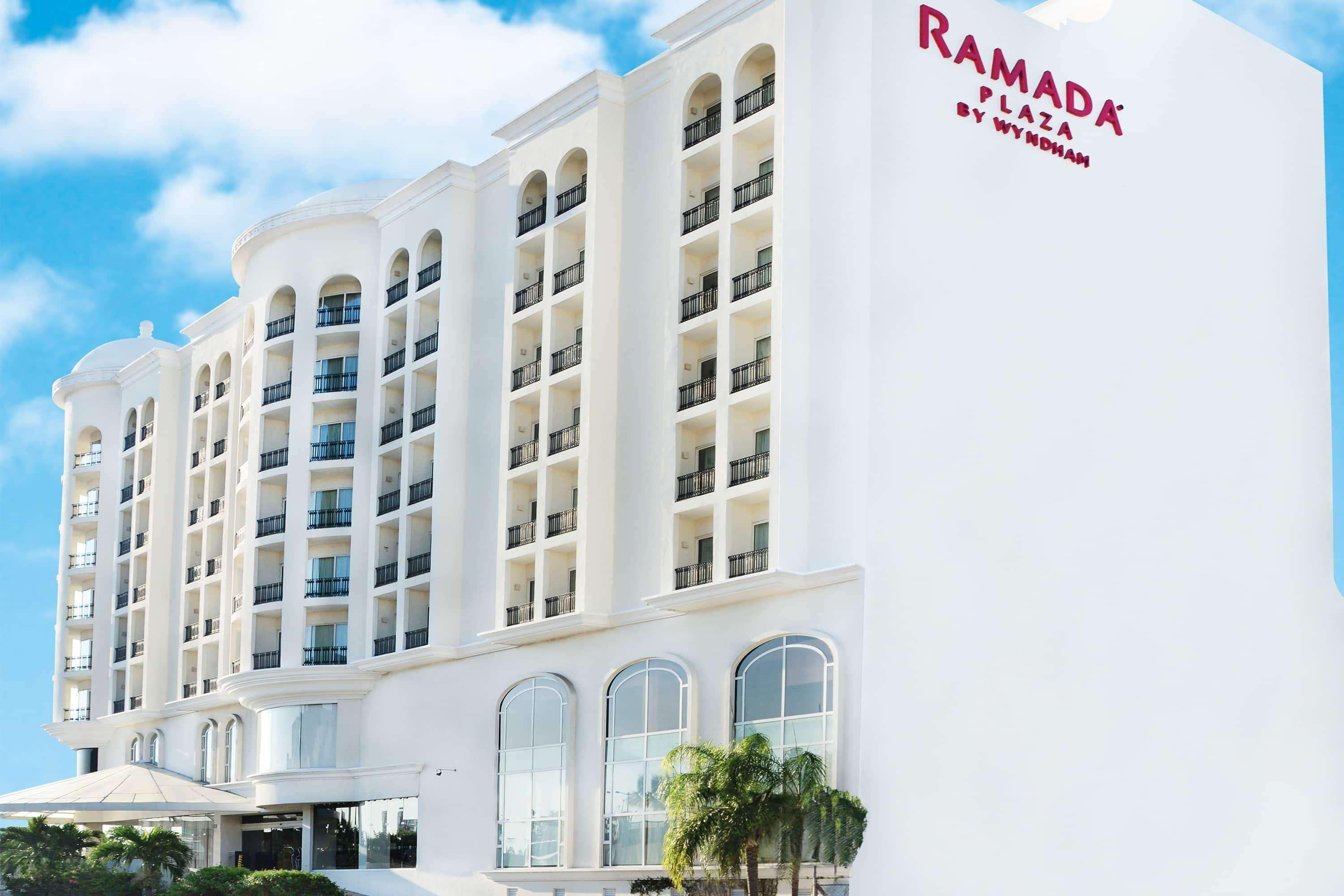 Отель Ramada Plaza By Wyndham Veracruz Boca Del Rio Экстерьер фото