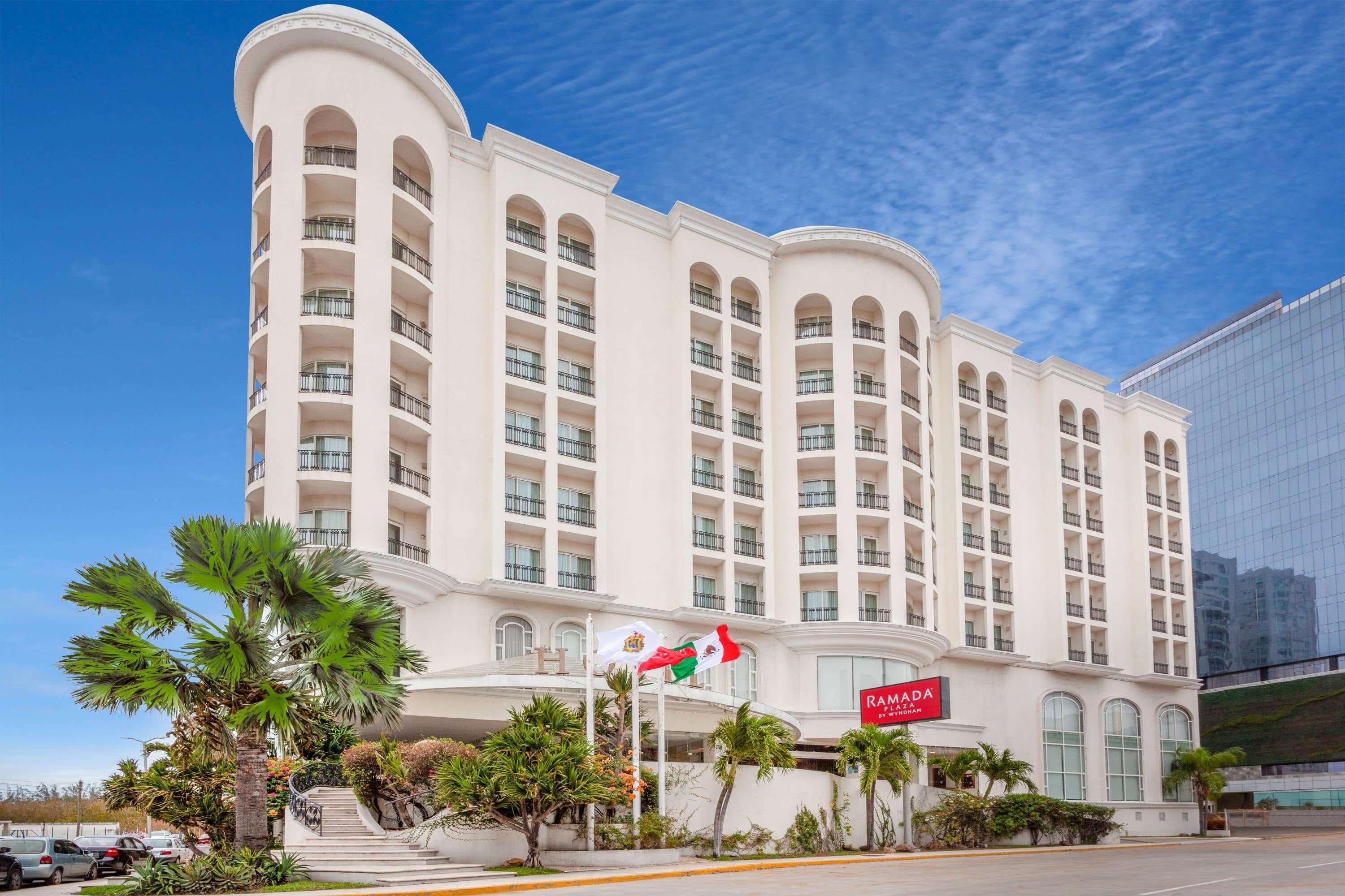 Отель Ramada Plaza By Wyndham Veracruz Boca Del Rio Экстерьер фото